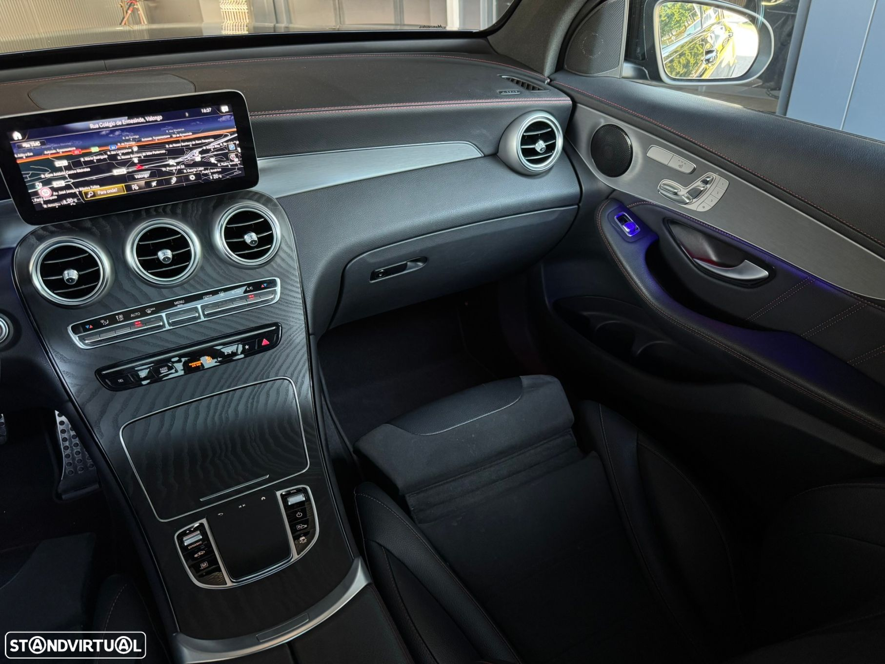 Mercedes-Benz GLC 300 e 4Matic - 30