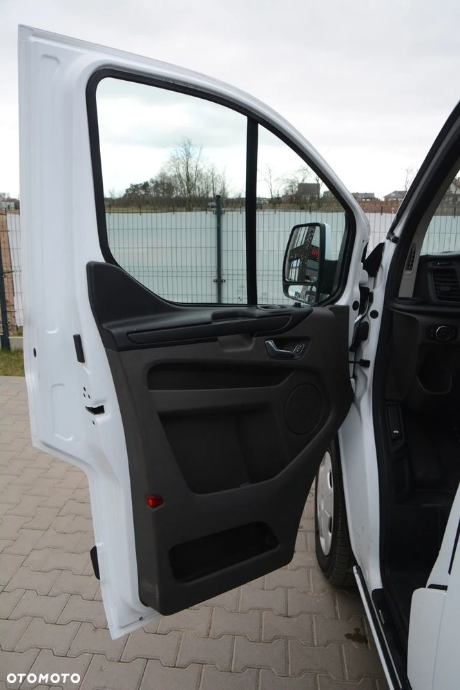 Ford Transit Custom - 13