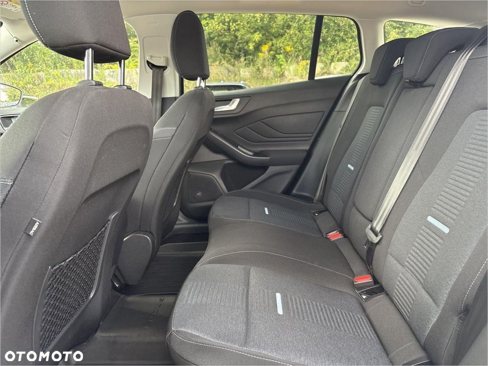 Ford Focus 1.0 EcoBoost mHEV Active X - 11