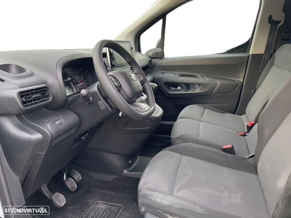 Toyota Proace - 10