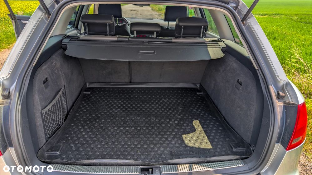 Audi A4 Avant 2.0 T FSI quattro - 12