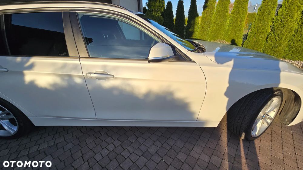 BMW Seria 3 318d - 20