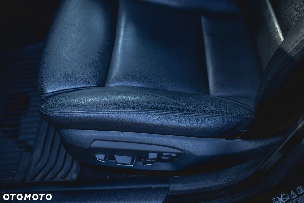 BMW Seria 5 535d xDrive - 12