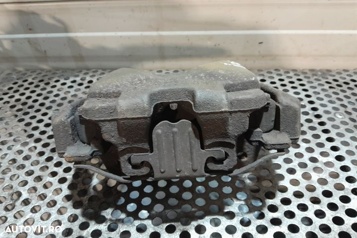 Etrier fata stanga BMW Seria 3 E91 [2004 - 2010] Touring wagon 320d A - 3