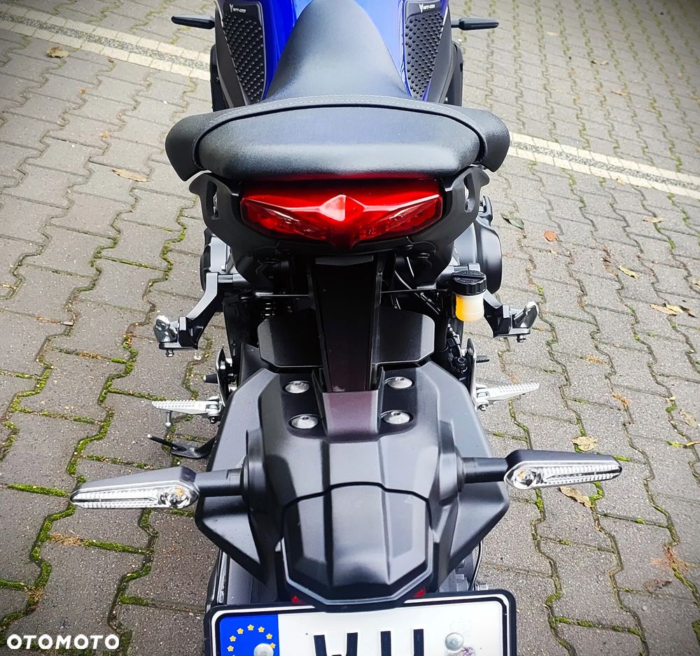 Yamaha MT - 27