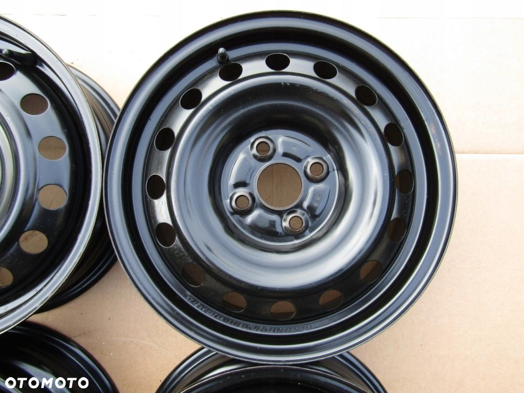4x Felgi 15 Toyota Yaris II III IQ Hyundai i20 Getz Kia Rio I II III 5,5j 4x100 ET45 - 7