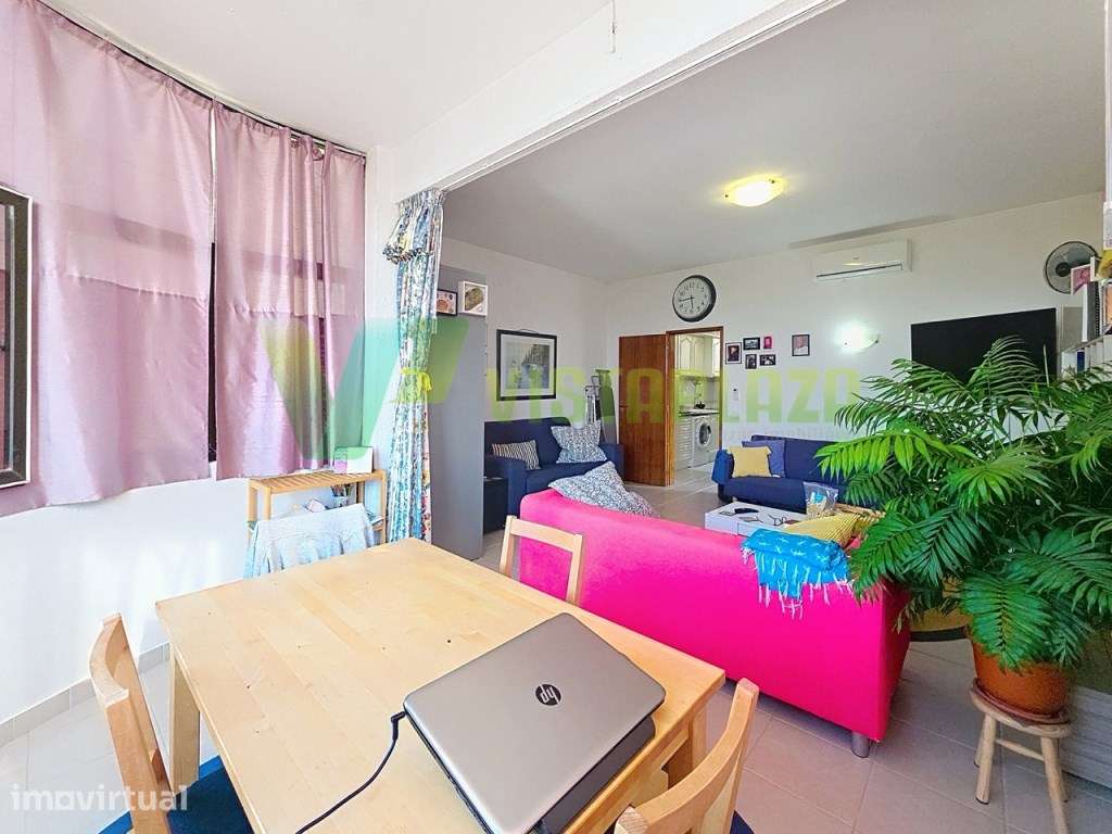 Apartamento T1 com lugar de garagem e piscina na Praia da Rocha - Grande imagem: 3/26