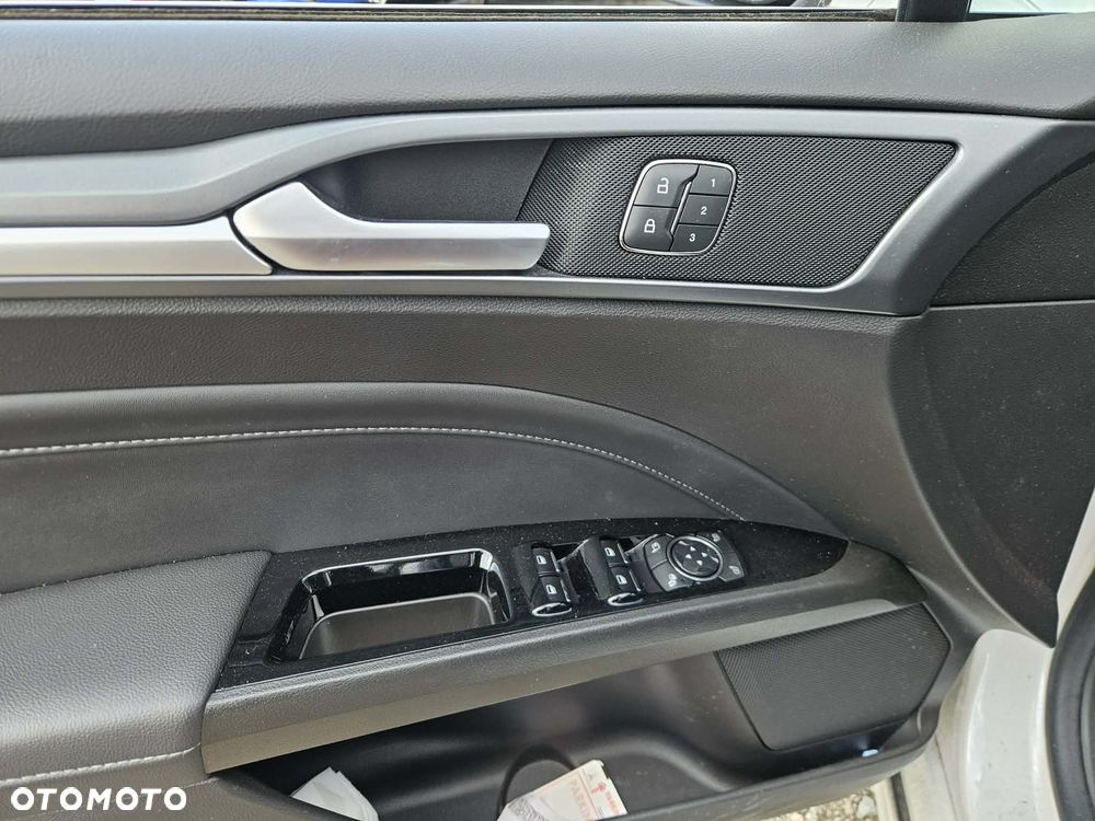 Ford Mondeo 2.0 Ti-VCT Titanium - 20