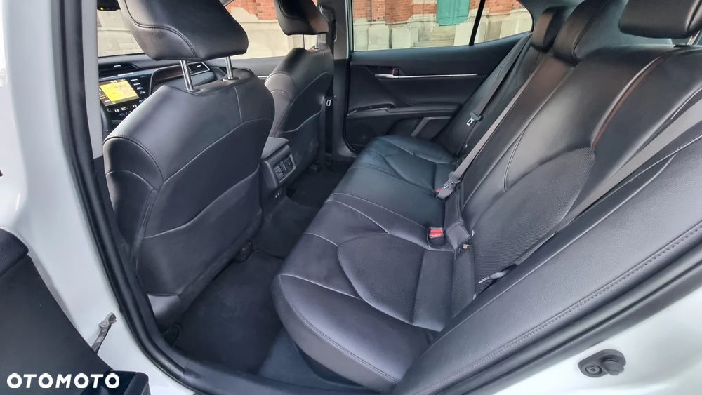 Toyota Camry 2.5 Hybrid Executive CVT - 13