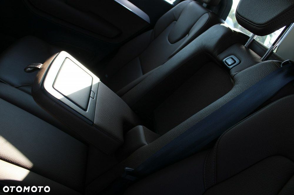 Volvo XC 90 - 32