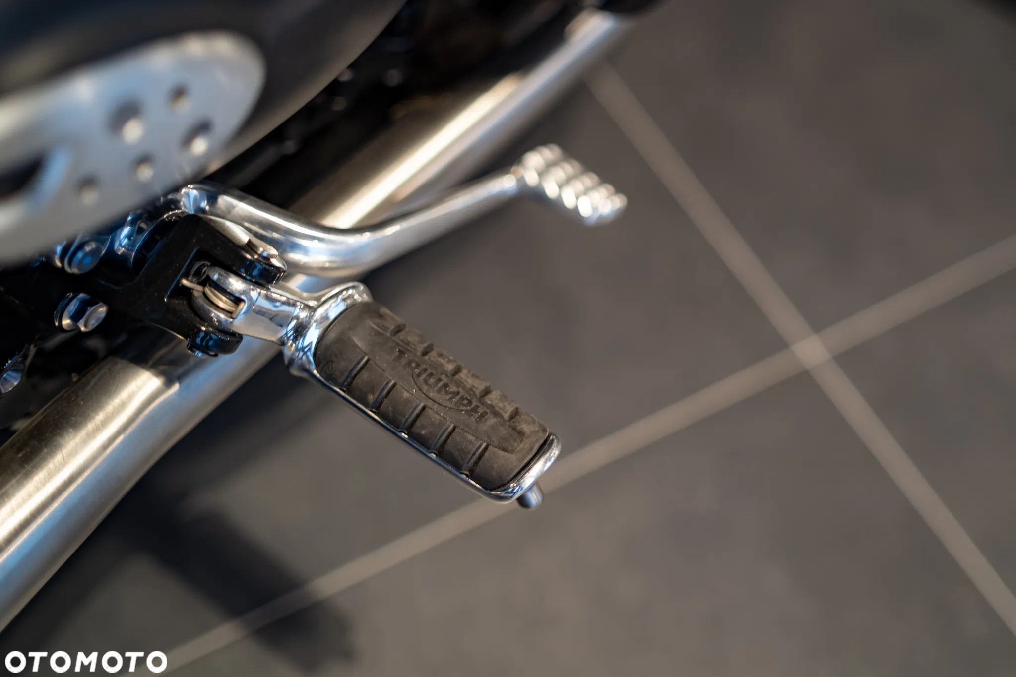Triumph Bonneville - 19
