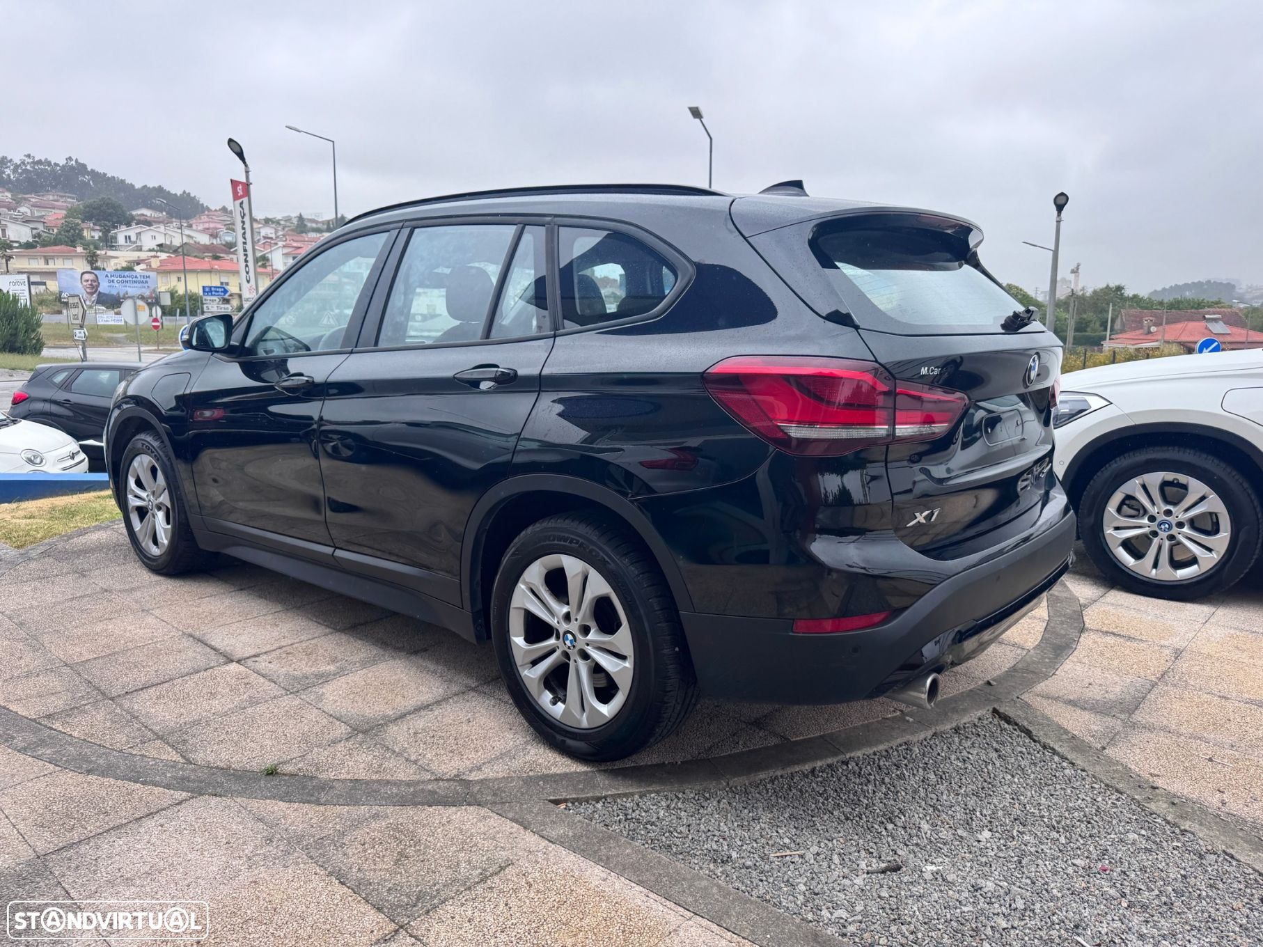 BMW X1 25 e xDrive Corporate Edition - 4