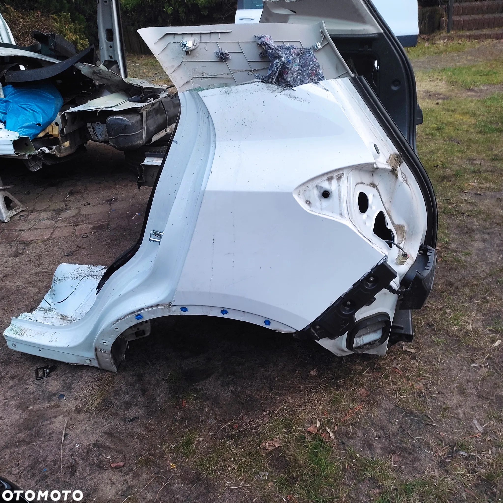 Tył tył błotnik prawy lub lewy Opel Mokka kolor Z40R - 2