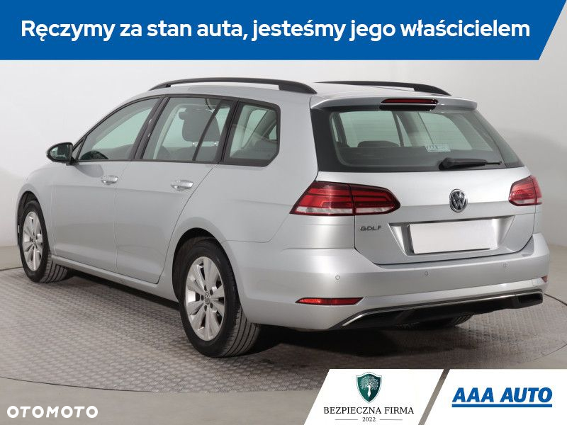 Volkswagen Golf - 5