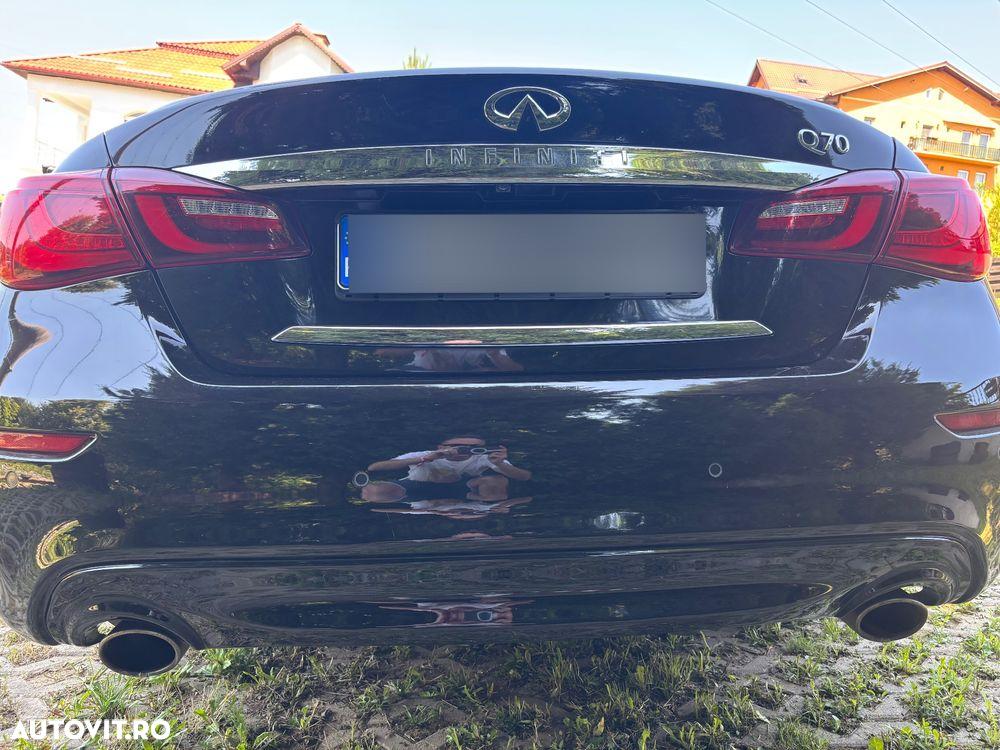 Infiniti Q70 2.2d Premium - 9