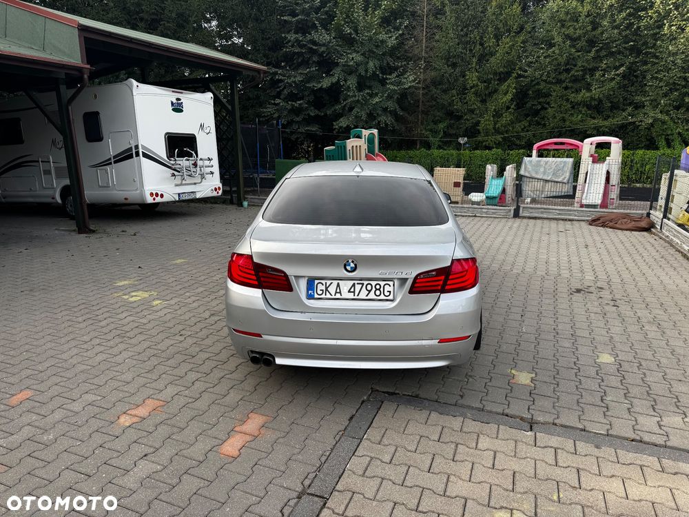 BMW Seria 5 520d - 5