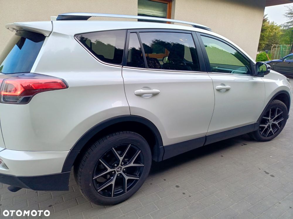 Toyota RAV4 2.0 D-4D Active 4x2 - 12