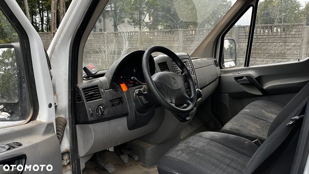 Mercedes-Benz Sprinter - 9