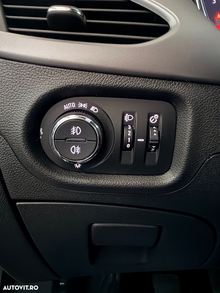 Opel Astra 1.4 Turbo Ultimate - 24