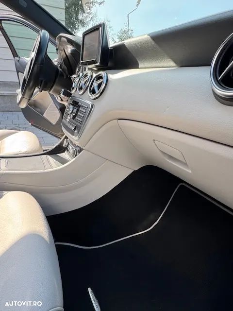Mercedes-Benz A 200 CDI 4MATIC Aut. - 10