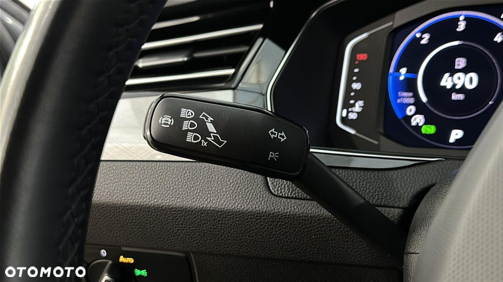 Volkswagen Passat Variant 2.0 TDI EVO Business DSG - 25