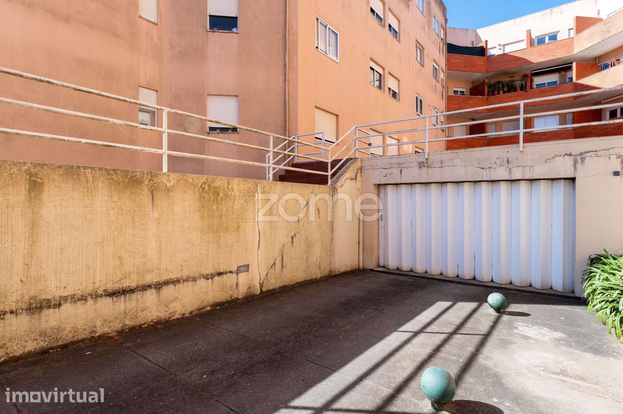 Apartamento T2 em condomínio fechado com Garagem em Valadares - Grande imagem: 5/23