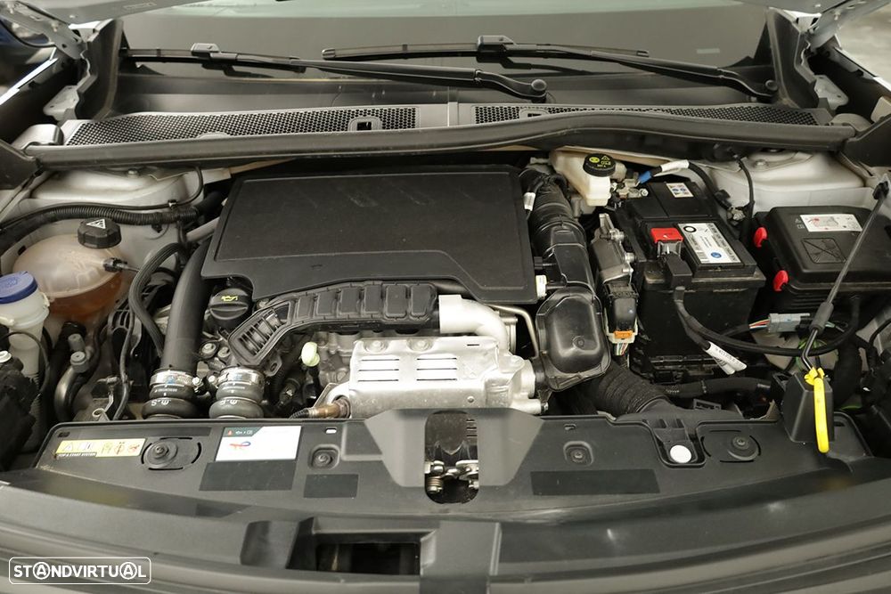 Peugeot 2008 1.2 PureTech Allure - 24