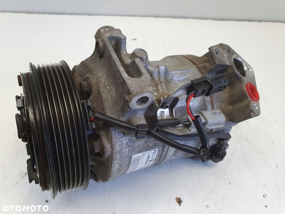 SPRĘŻARKA KLIMATYZACJI Renault Megane IV 1.5 dCi _ pompa 926002410R - 1