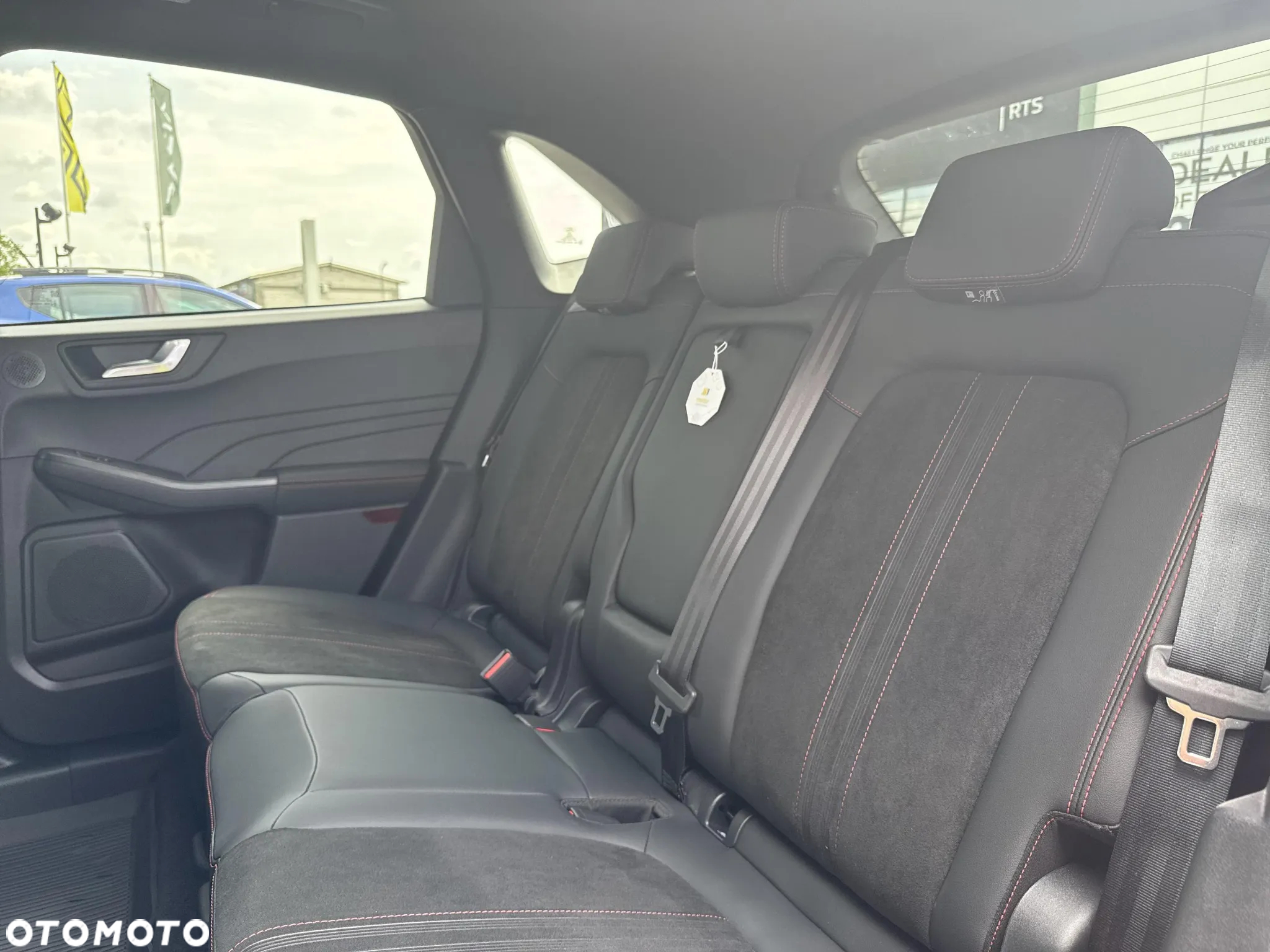 Ford Kuga 2.5 FHEV AWD ST-Line X - 14
