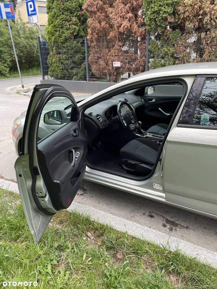 Ford Mondeo - 11