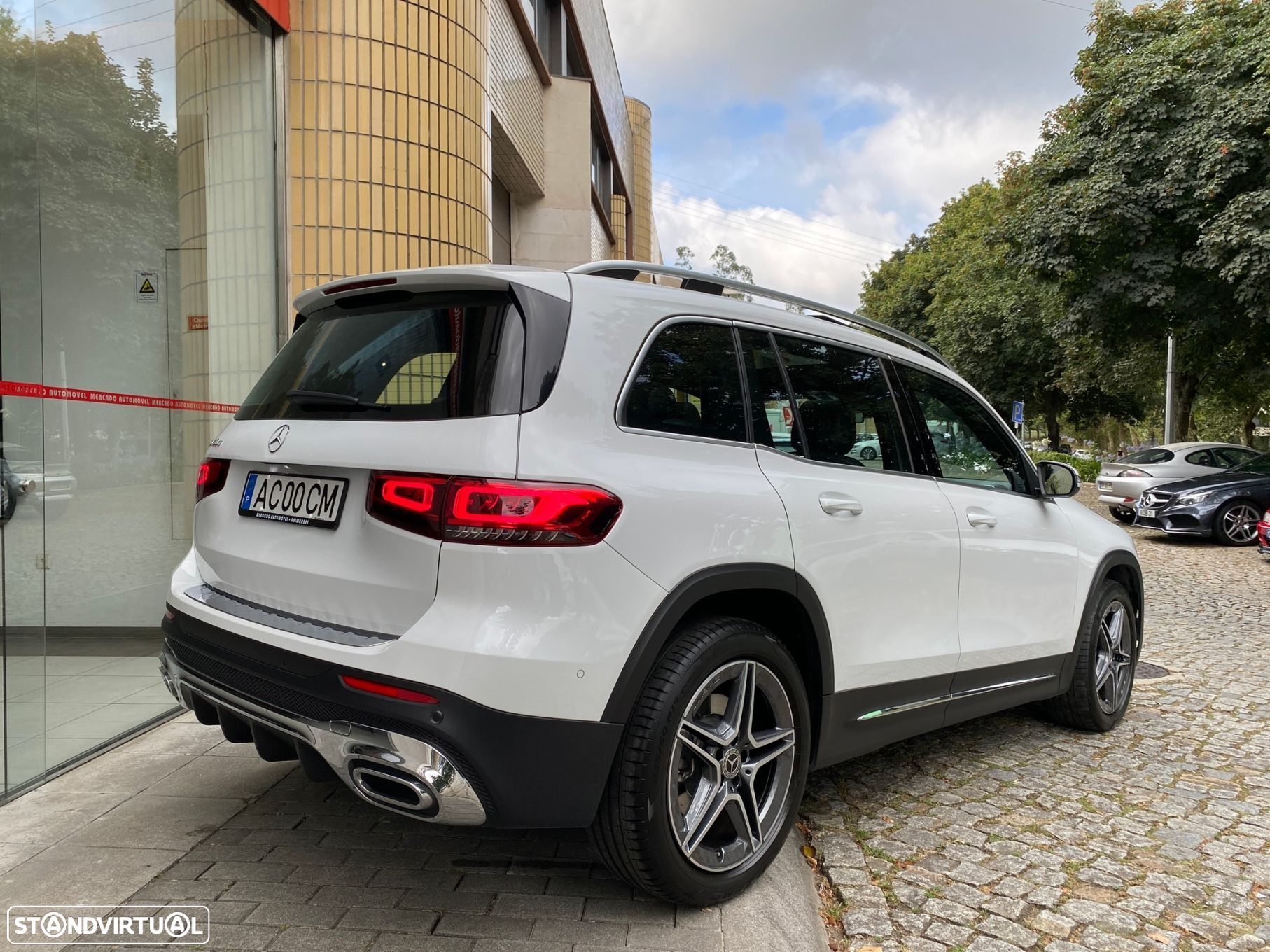 Mercedes-Benz GLB 180 d AMG Line - 3