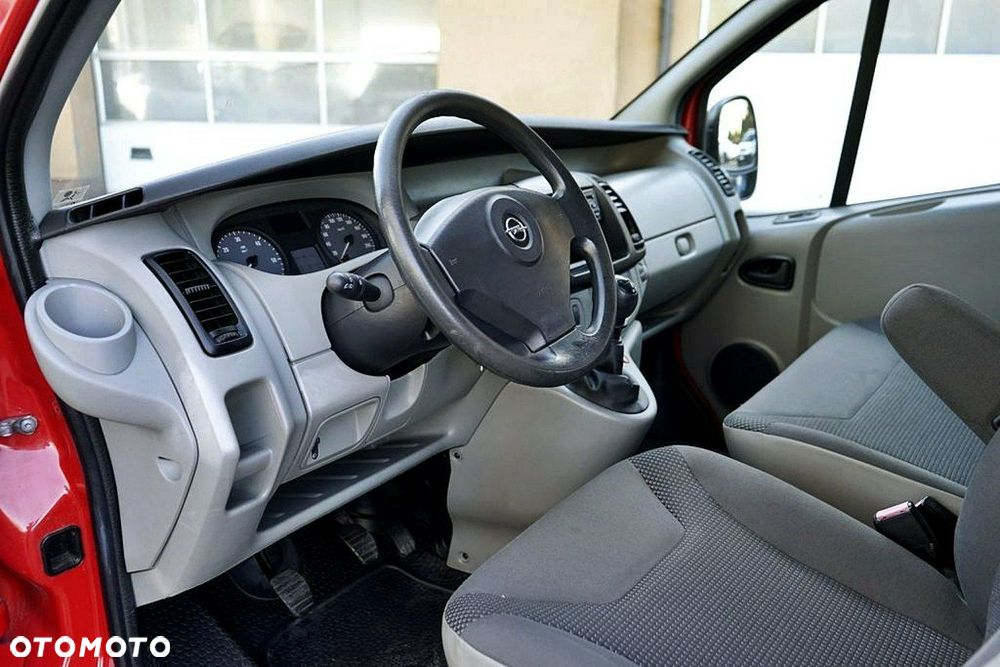 Opel Vivaro - 17