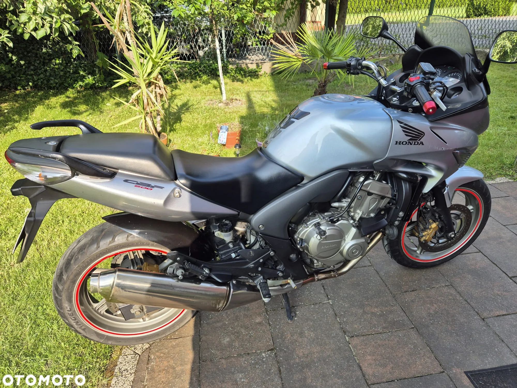 Honda CBF - 1