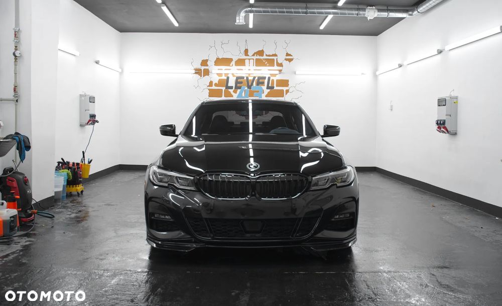 BMW Seria 3 330i M Sport sport - 2