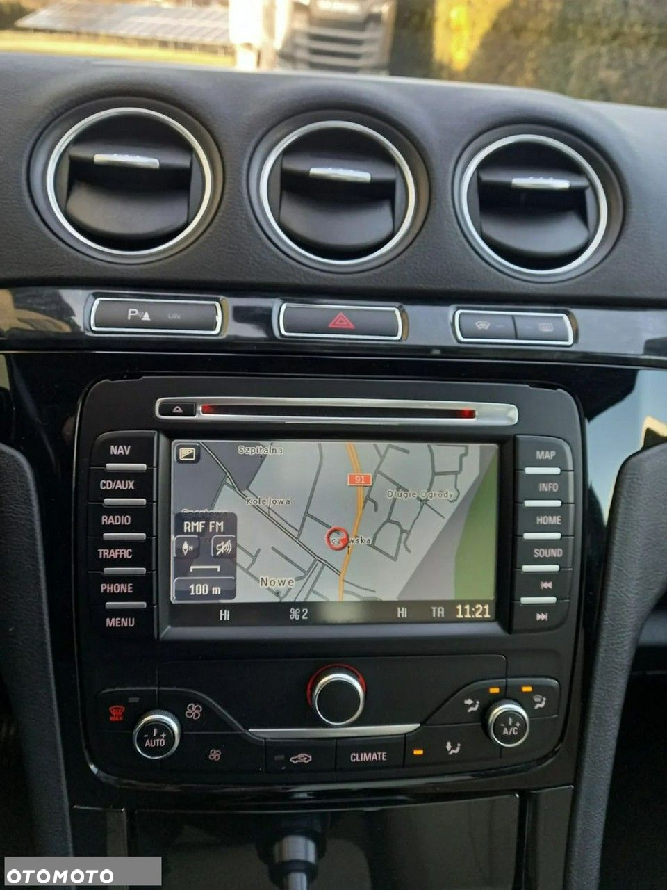 Ford S-Max - 36