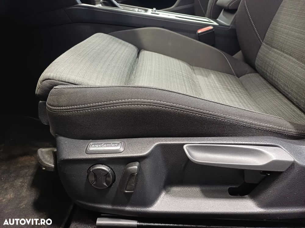 Volkswagen Passat 1.5 TSI OPF DSG Elegance - 9