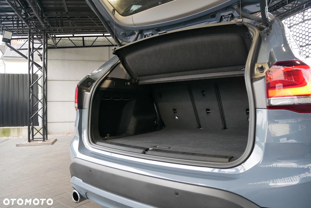 BMW X1 sDrive18i Business Edition - 27