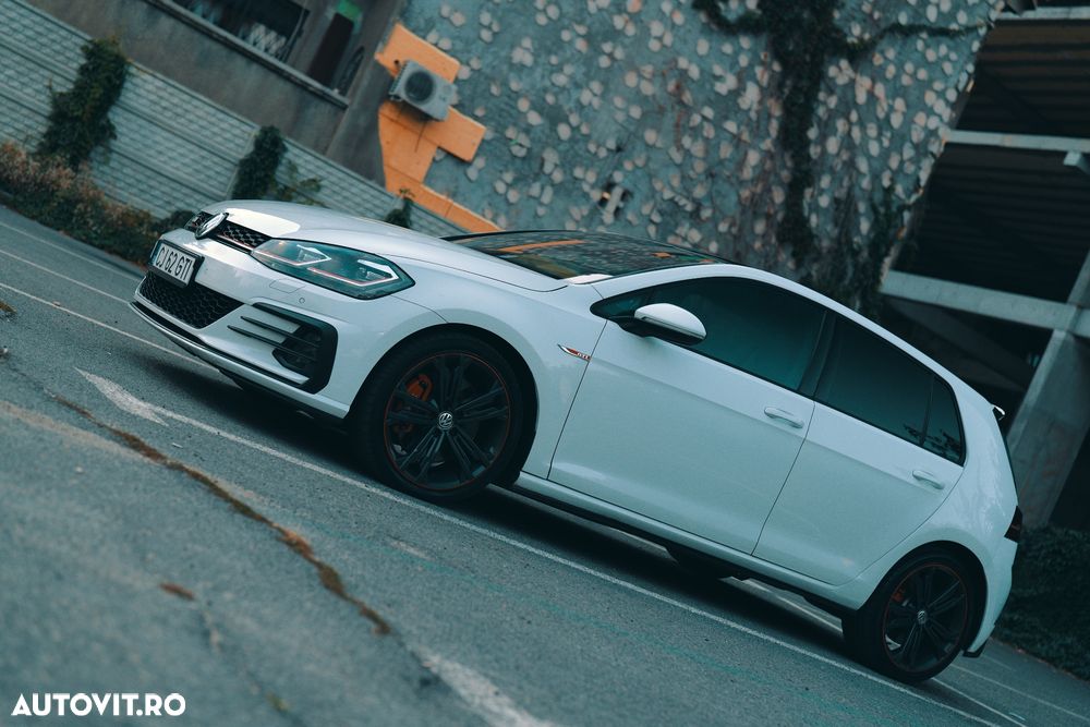 Volkswagen Golf 2.0 TSI DSG GTI Performance - 1