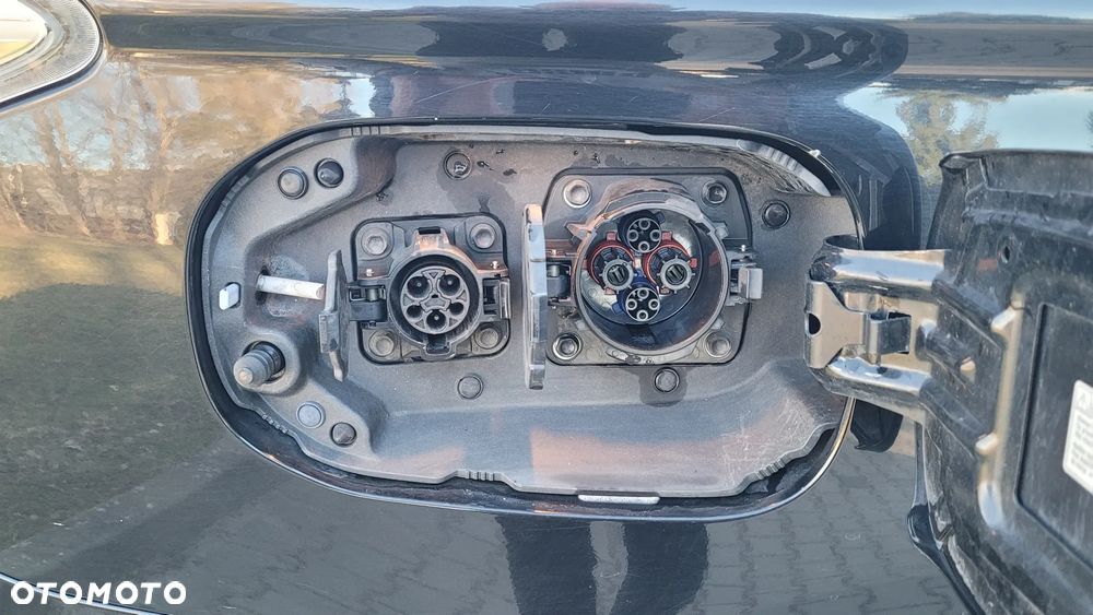 Mitsubishi Outlander - 4