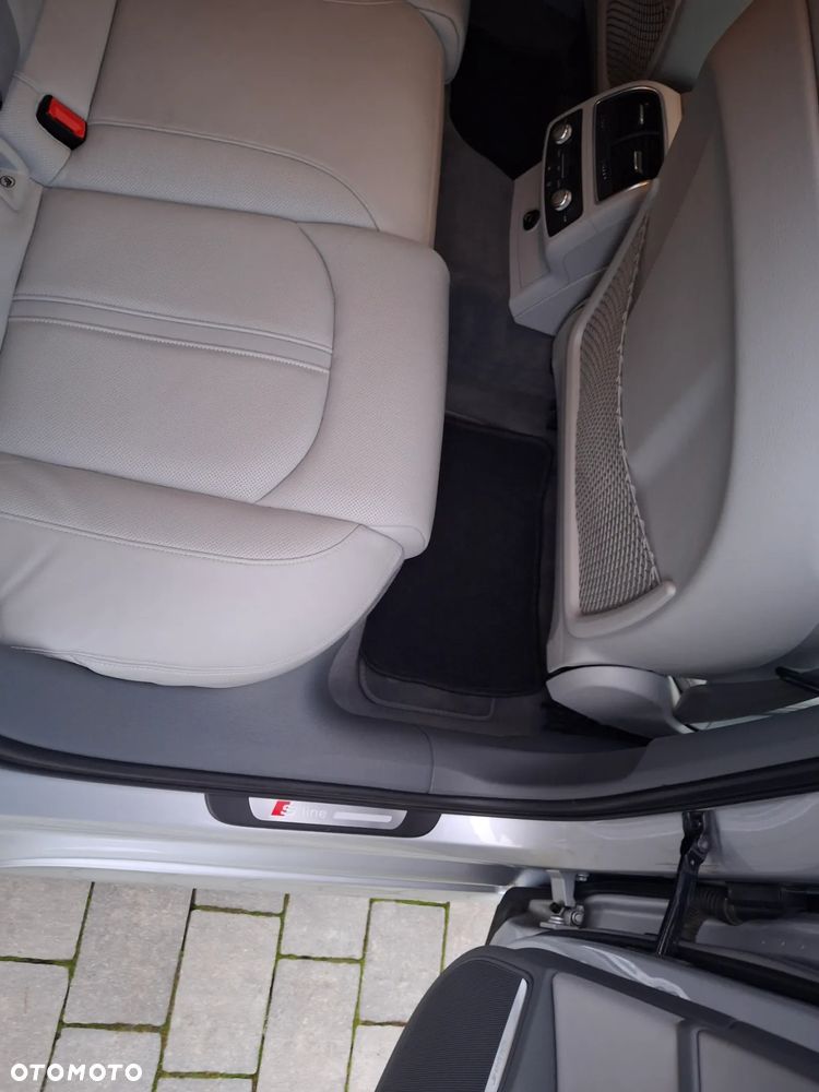 Audi A6 Limousine 2.8 FSI Quattro S tronic - 20