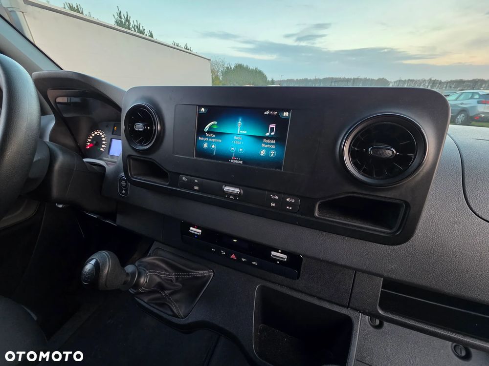 Mercedes-Benz Sprinter - 21