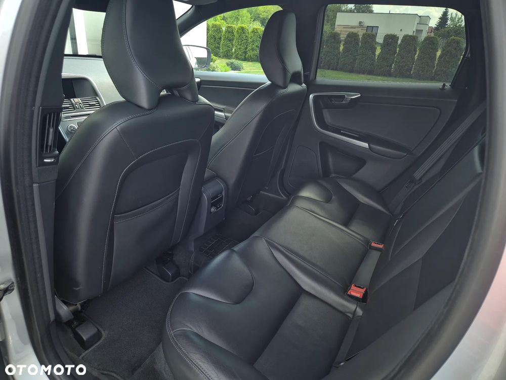 Volvo XC 60 D4 AWD Summum - 13