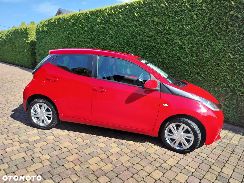 Toyota Aygo x-play touch - 3