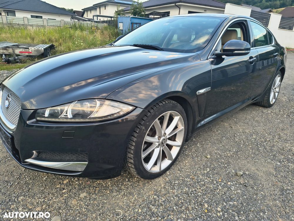 Jaguar XF 2.2D Luxury - 2