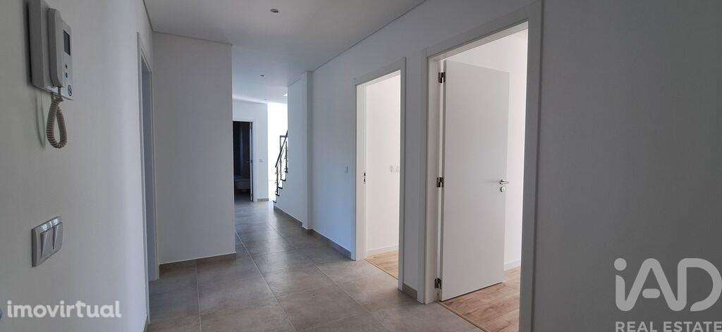 Apartamento T4 em Tavira (Santa Maria e Santiago) de 131,00 m2 - Grande imagem: 2/24