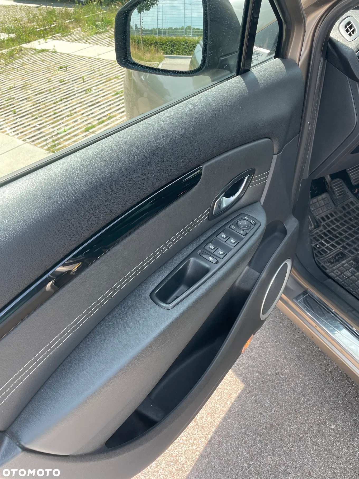 Renault Scenic dCi 110 FAP Dynamique - 8