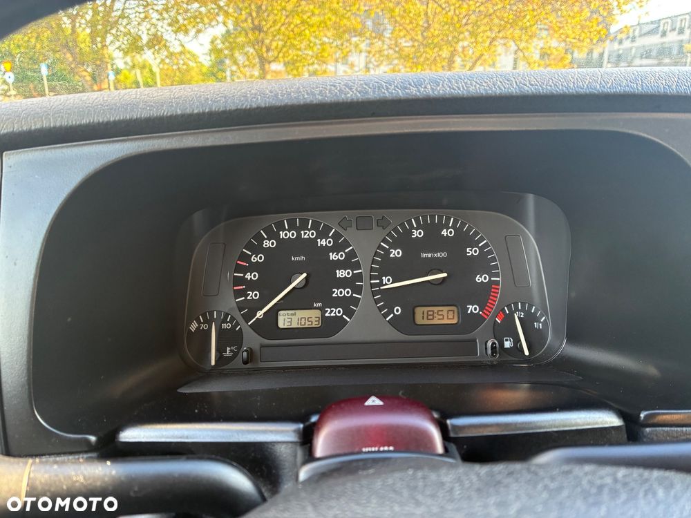 Volkswagen Golf - 10
