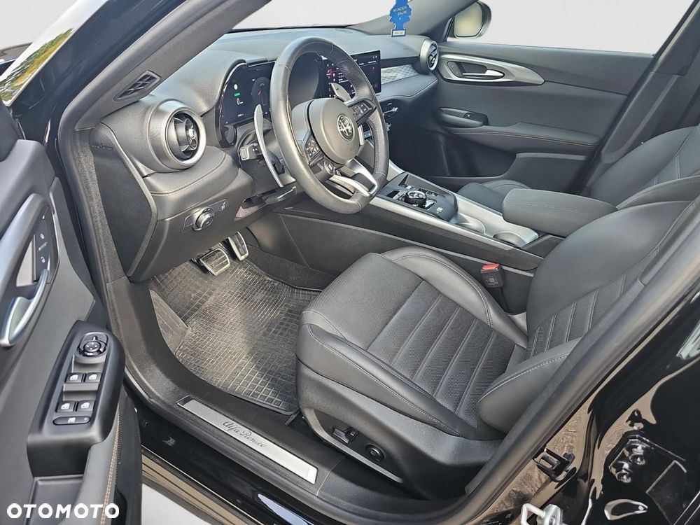 Alfa Romeo Tonale 1.5 T4 GSE mHEV Veloce DCT - 12