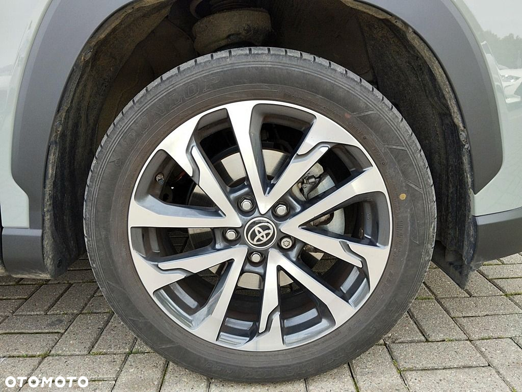 Toyota Corolla Cross - 16