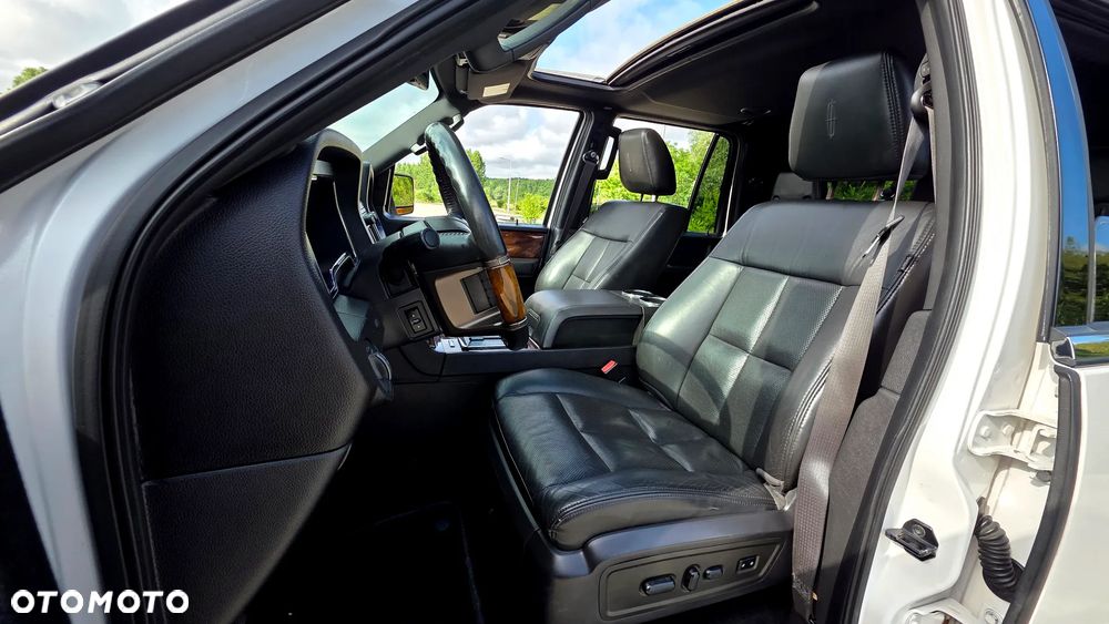 Lincoln Navigator 5.4 4WD Luxury - 28